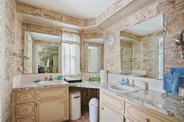 8496 HIGHPOINT BOULEVARD, Brooksville, FL 34613