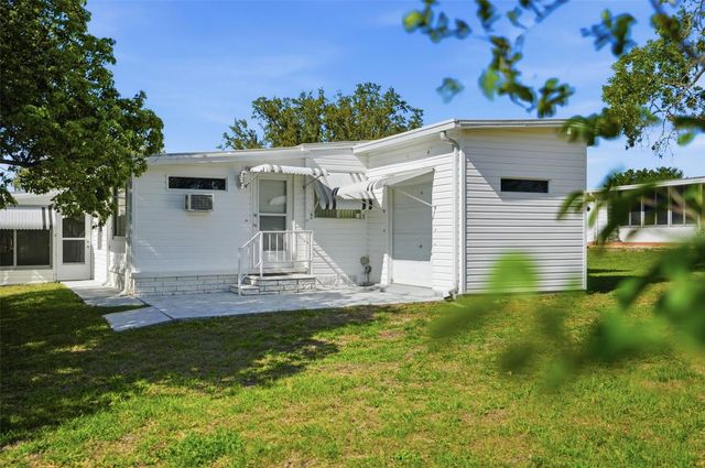 8496 HIGHPOINT BOULEVARD, Brooksville, FL 34613