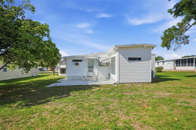 8496 HIGHPOINT BOULEVARD, Brooksville, FL 34613