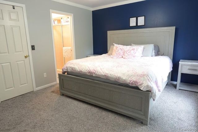 43072 Bradley Drive, Belleville, MI 48111