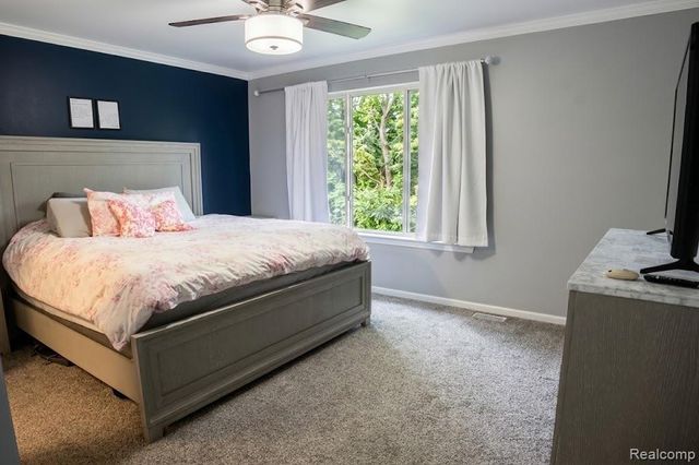 43072 Bradley Drive, Belleville, MI 48111
