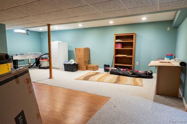 43072 Bradley Drive, Belleville, MI 48111