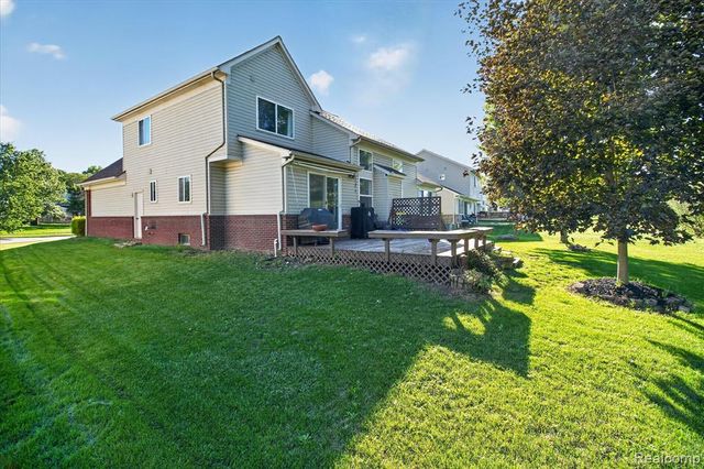 43072 Bradley Drive, Belleville, MI 48111