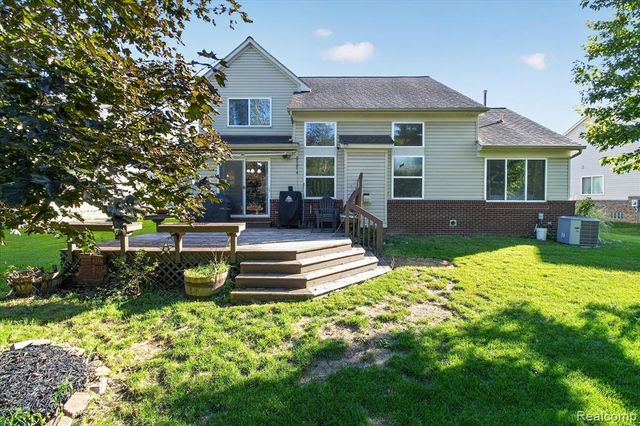 43072 Bradley Drive, Belleville, MI 48111
