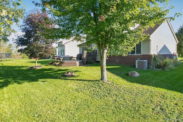 43072 Bradley Drive, Belleville, MI 48111