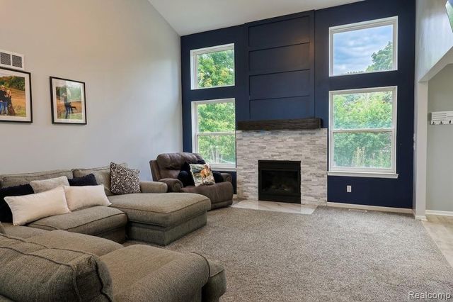 43072 Bradley Drive, Belleville, MI 48111