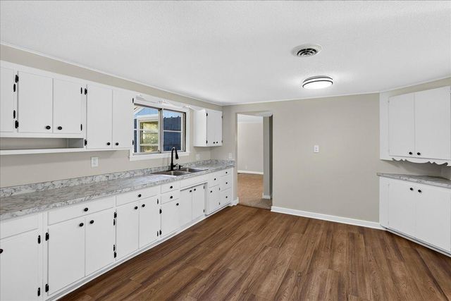 6281 Brunswick Avenue N, Brooklyn Park, MN 55429