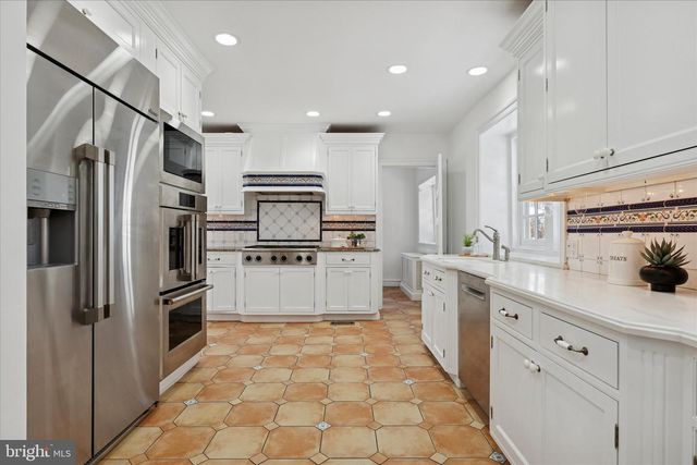 119 MAPLE AVE, Bala Cynwyd, PA 19004