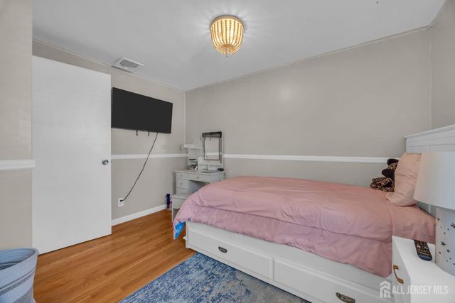 71 Pine Street, Spotswood, NJ 08884