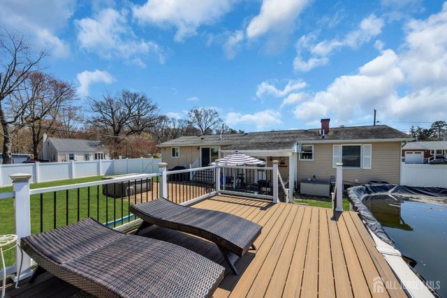 71 Pine Street, Spotswood, NJ 08884