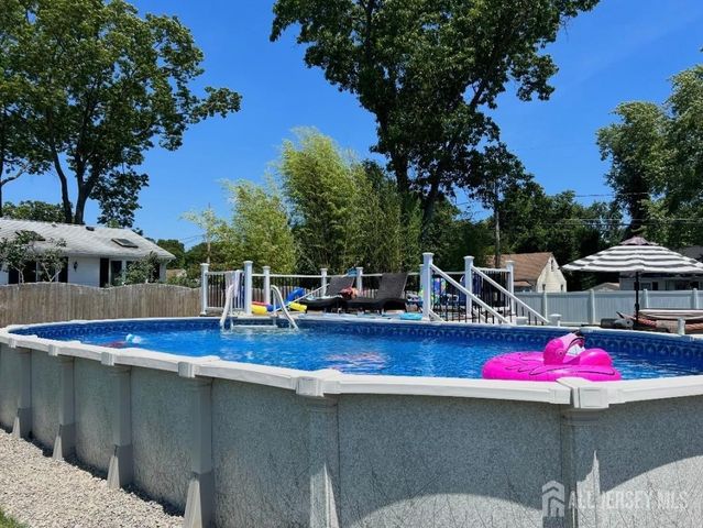 71 Pine Street, Spotswood, NJ 08884