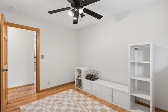 453 Elder Lane, Glenview, IL 60025
