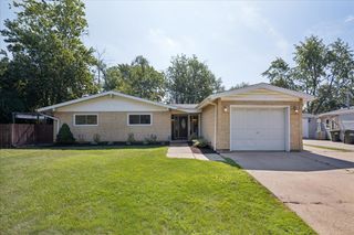 453 Elder Lane, Glenview, IL 60025