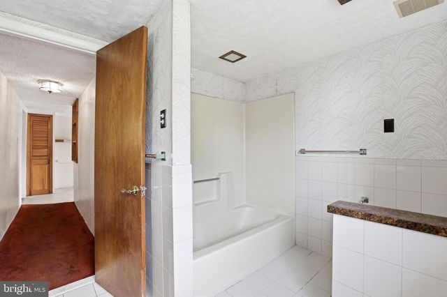 1413 PEDEN AVE, West Deptford, NJ 08093