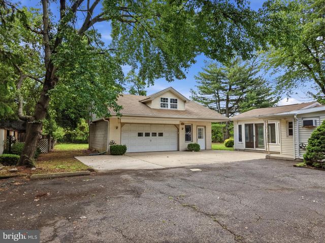 1413 PEDEN AVE, West Deptford, NJ 08093