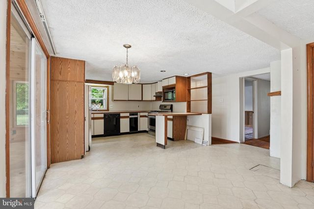1413 PEDEN AVE, West Deptford, NJ 08093