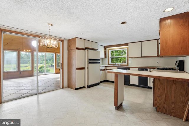 1413 PEDEN AVE, West Deptford, NJ 08093