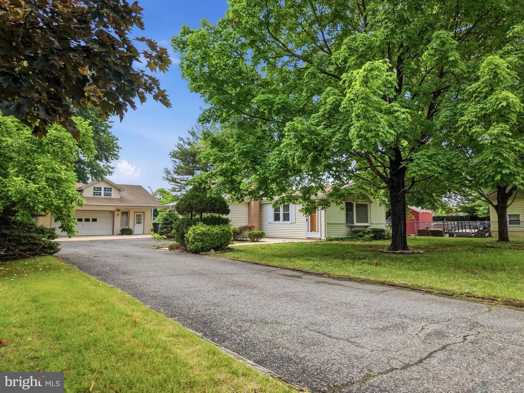 1413 PEDEN AVE, West Deptford, NJ 08093