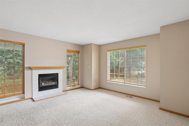 4425 Mills Civic Parkway 601, West Des Moines, IA 50265