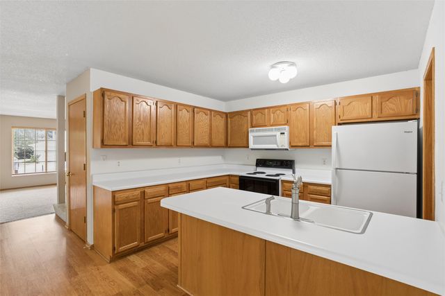 4425 Mills Civic Parkway 601, West Des Moines, IA 50265