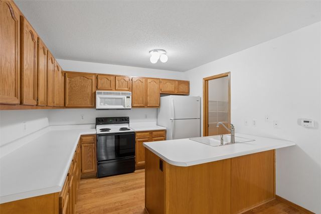 4425 Mills Civic Parkway 601, West Des Moines, IA 50265
