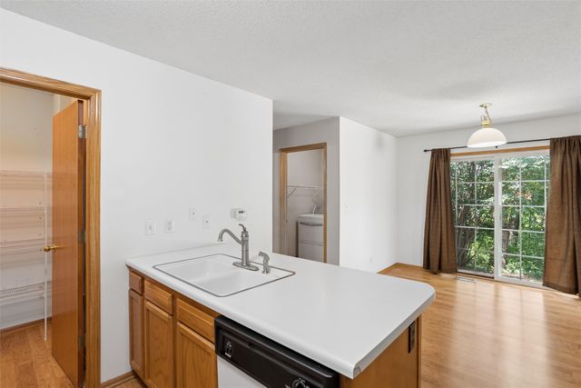 4425 Mills Civic Parkway 601, West Des Moines, IA 50265