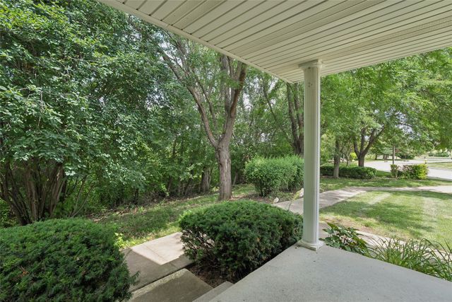 4425 Mills Civic Parkway 601, West Des Moines, IA 50265