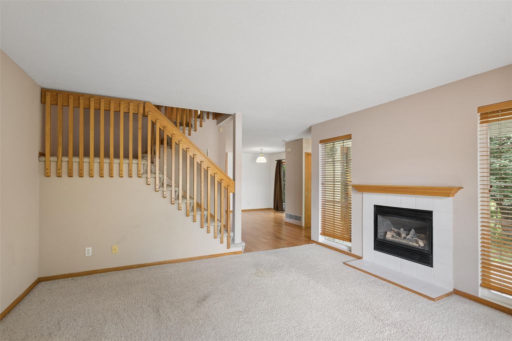 4425 Mills Civic Parkway 601, West Des Moines, IA 50265