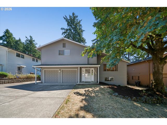 6642 OAKRIDGE Dr, Gladstone, OR 97027