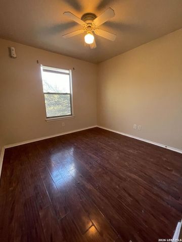 10815 Mathom Lndg Apt 3, Universal City, TX 78148
