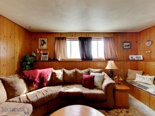 214 Beaverhead Lane, Dillon, MT 59725