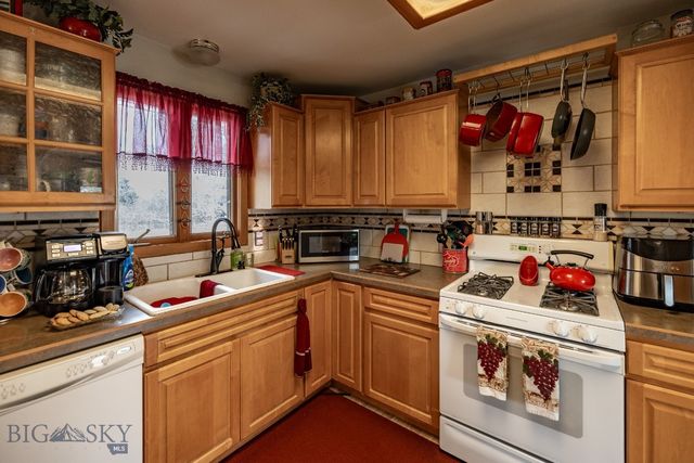 214 Beaverhead Lane, Dillon, MT 59725