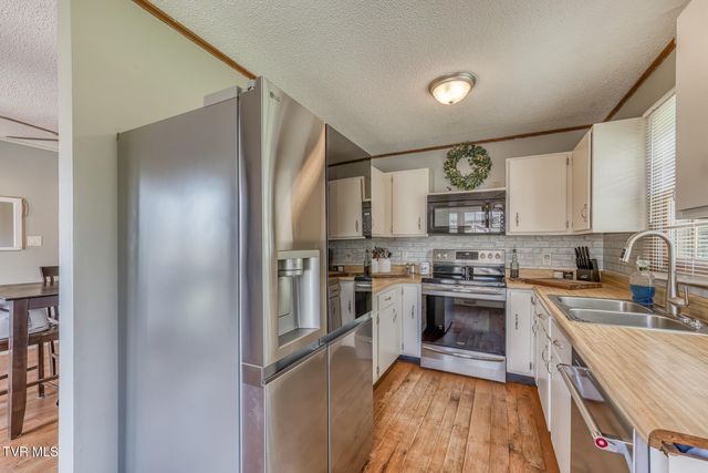 307 Sawyer Circle, Bluff City, TN 37618