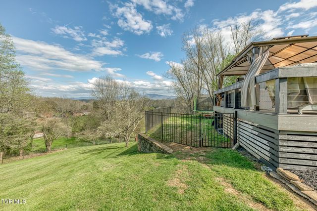 307 Sawyer Circle, Bluff City, TN 37618