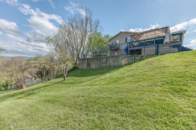 307 Sawyer Circle, Bluff City, TN 37618