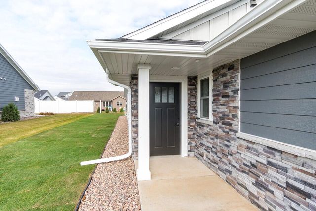 1635 Red Clover STREET, Holmen, WI 54636