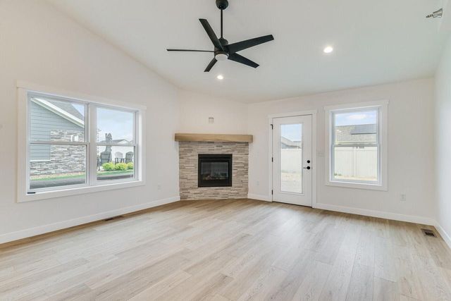 1635 Red Clover STREET, Holmen, WI 54636