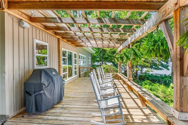 405 Waterway Drive, Lexington, NC 27292