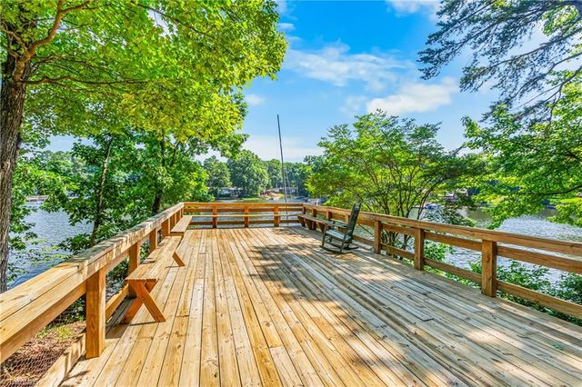 405 Waterway Drive, Lexington, NC 27292