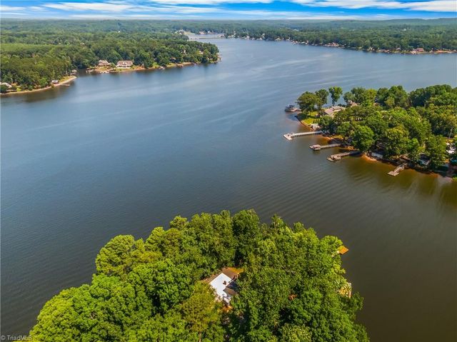 405 Waterway Drive, Lexington, NC 27292