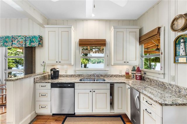 405 Waterway Drive, Lexington, NC 27292