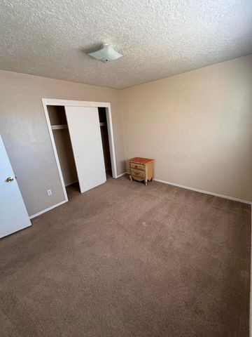 11009 Towner Avenue NE, Albuquerque, NM 87112