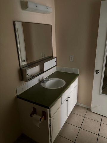 11009 Towner Avenue NE, Albuquerque, NM 87112