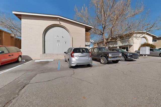 11009 Towner Avenue NE, Albuquerque, NM 87112