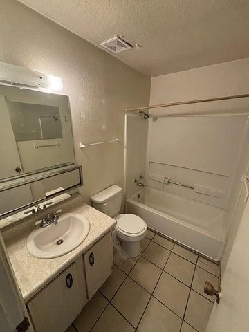 11009 Towner Avenue NE, Albuquerque, NM 87112