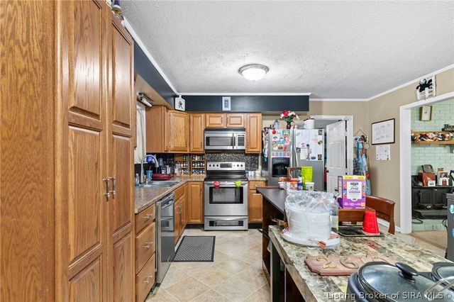 2610 S College Hills Dr, Hanover, IN 47243