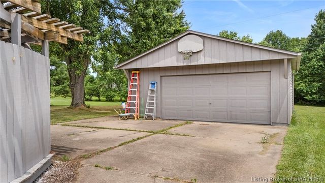 2610 S College Hills Dr, Hanover, IN 47243