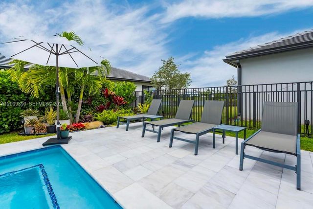 2981 Shortleaf Ave, Oakland Park, FL 33311