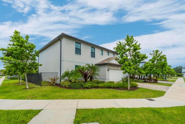 2981 Shortleaf Ave, Oakland Park, FL 33311