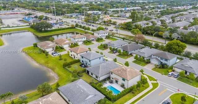 2981 Shortleaf Ave, Oakland Park, FL 33311